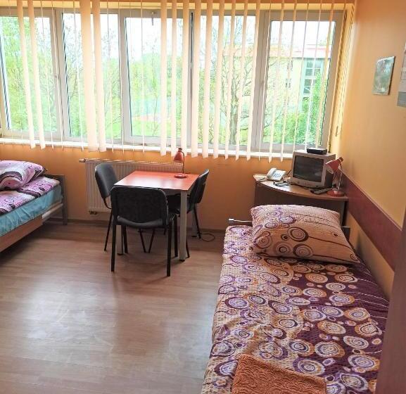 اتاق استاندارد چهار تخته, Dom Studenta Pans   Akademik, Hostel
