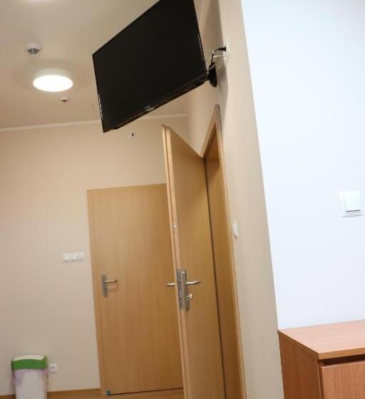 اتاق استاندارد یک نفره, Dom Studenta Pans   Akademik, Hostel