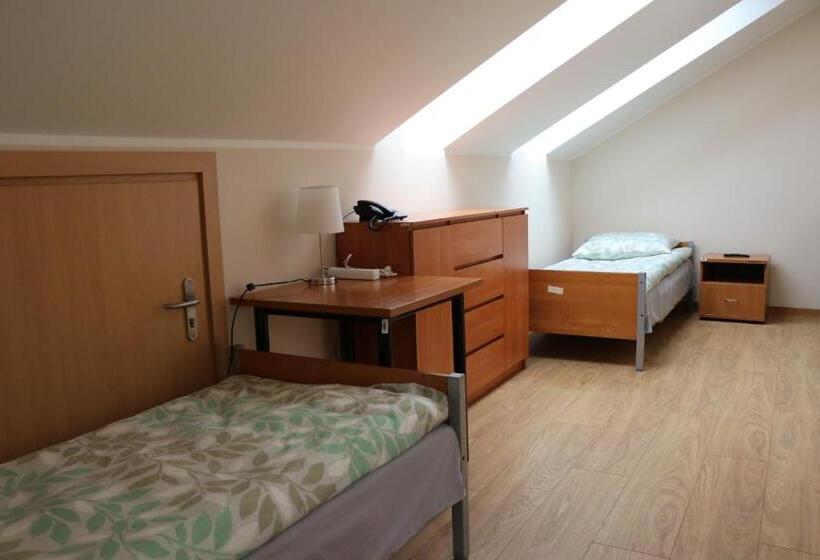 اتاق استاندارد, Dom Studenta Pans   Akademik, Hostel