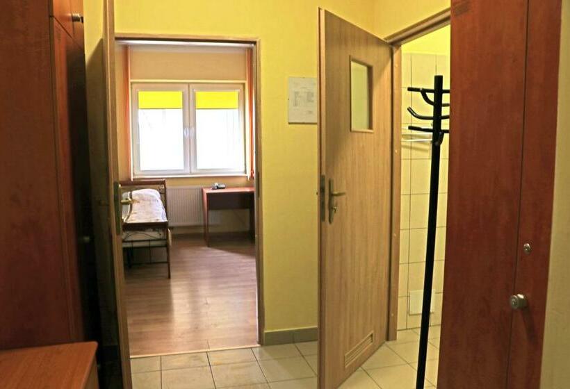 اتاق استاندارد, Dom Studenta Pans   Akademik, Hostel
