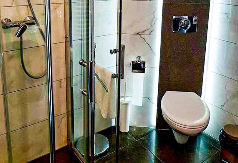 اتاق اکونومی, Grono Apartamenty
