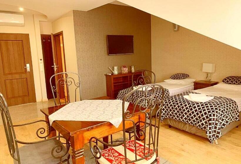 استودیوی استاندارد, Grono Apartamenty