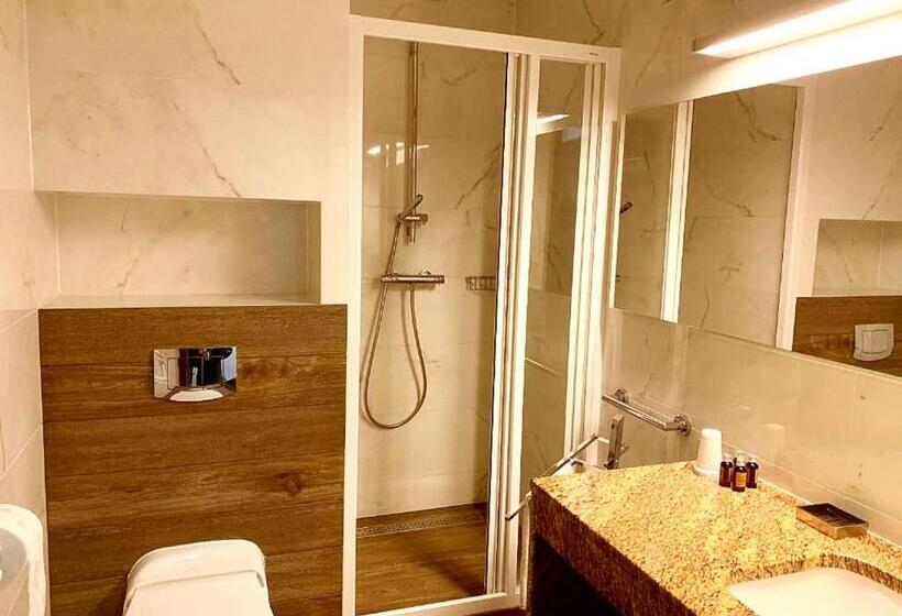 استودیوی استاندارد, Grono Apartamenty