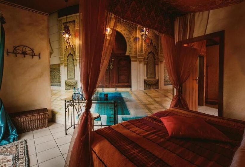 Четырехместный Номер Стандарт с Балконом, Via Villa