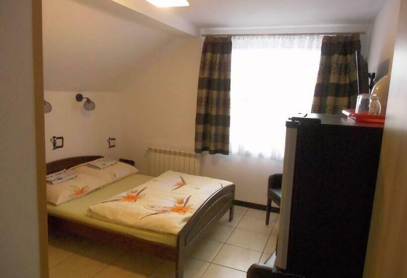 Номер Economy, Gościniec Nad Jarem
