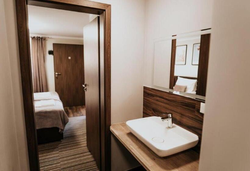 اتاق استاندارد چهار تخته, Villa Paula