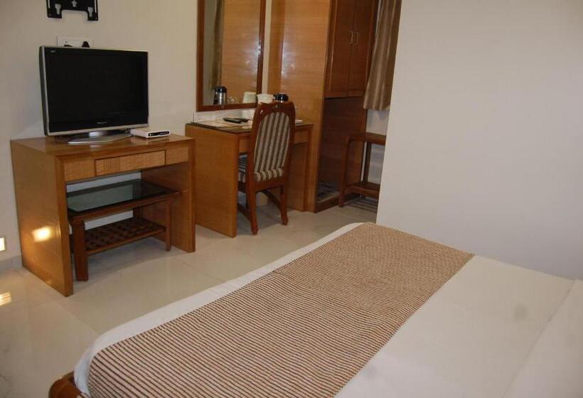 Quarto Deluxe, Vice President
