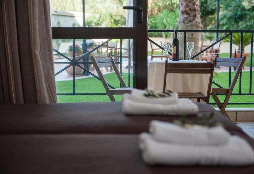 استودیوی استاندارد, Mirtilos Studios & Apartments