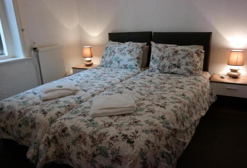 Номер Deluxe, Cardoh Lodge