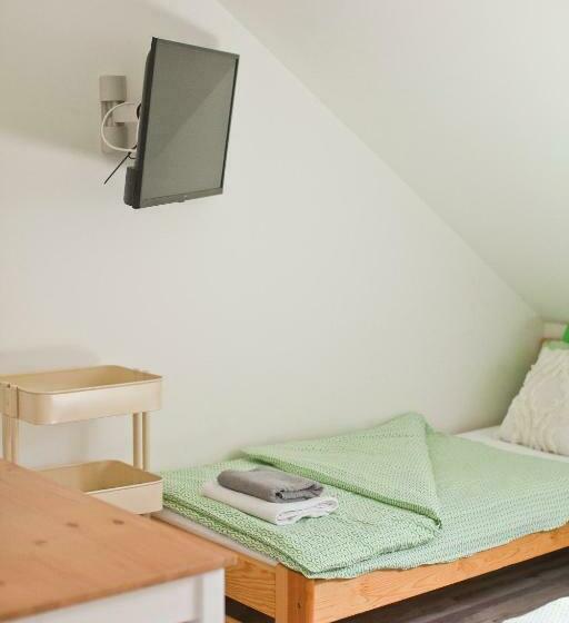 Четырехместный Номер Стандарт, Hostel 33