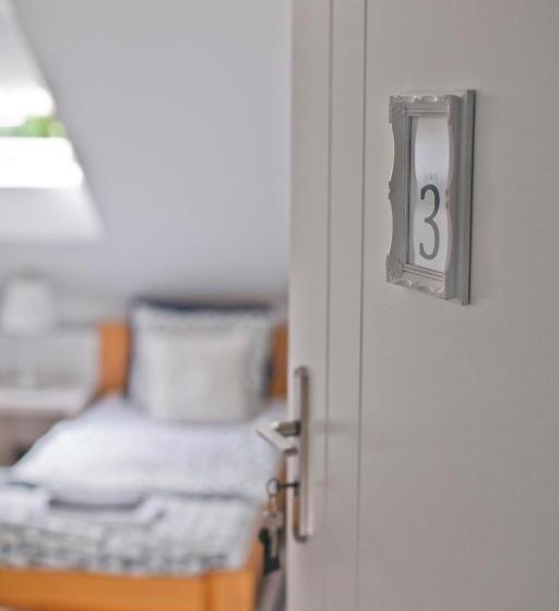 Номер Стандарт Трехместный, Hostel 33