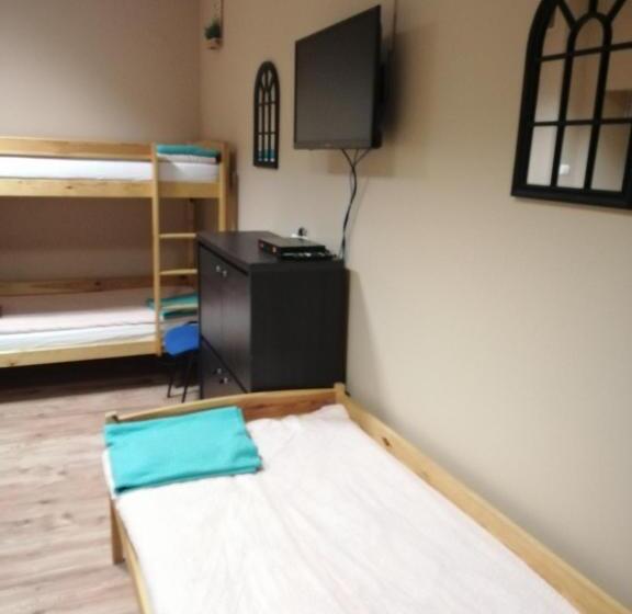 اتاق استاندارد چهار تخته, Hostel Gliwice Centrum