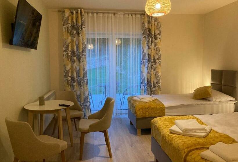 اتاق استاندارد سه نفره, Winnica Nad Jarem
