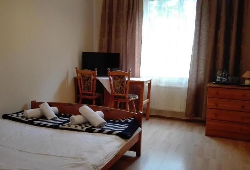 Номер Стандарт, Restauracja   Hotel Nova