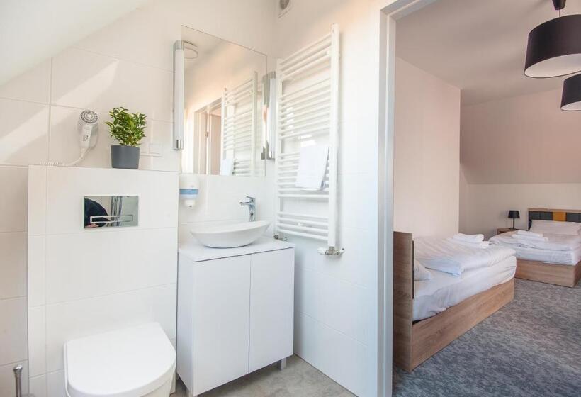 اتاق راحتی سه تخته, Apartamenty Gostyń