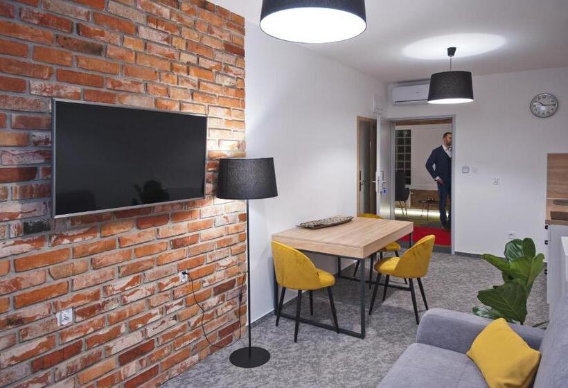 آپارتمان 1 خوابه با تراس, Apartamenty Gostyń