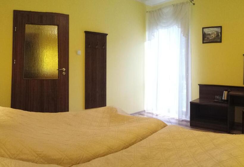 استودیو خانوادگی, Pokoje Gościnne Akacja