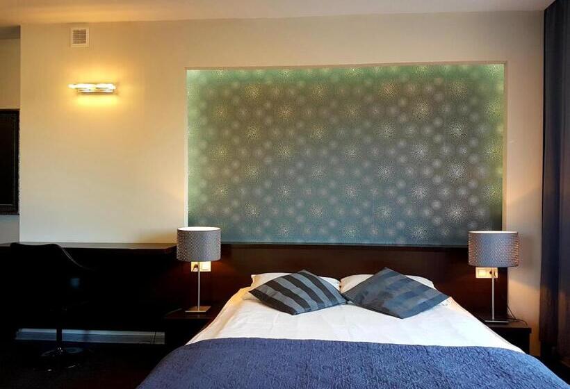 Номер Deluxe, Azymut Hotel & Restaurant