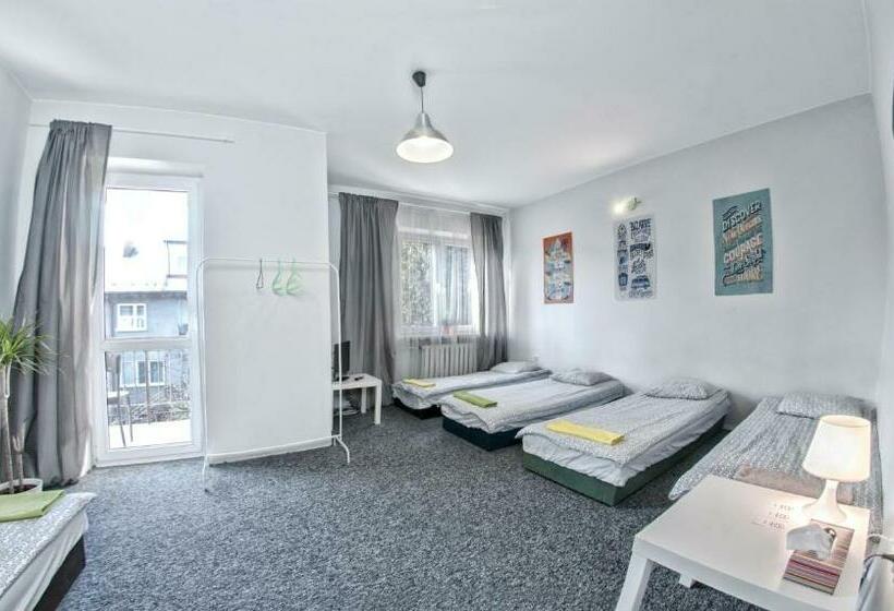 اتاق استاندارد چهار تخته, Place4us