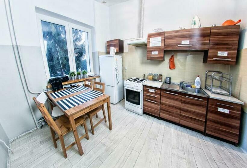 اتاق پنجتخته استاندارد, Place4us