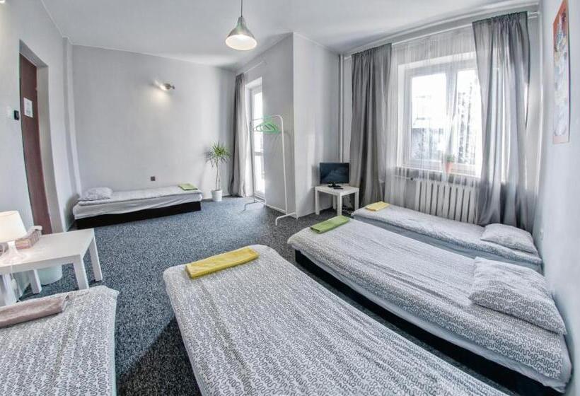 اتاق خانوادگی با سرویس بهداشتی مشترک, Place4us