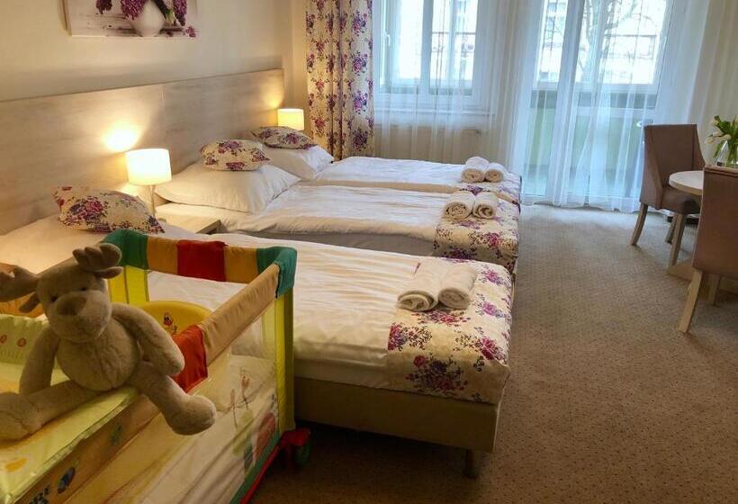 اتاق استاندارد چهار تخته, Villa Antica