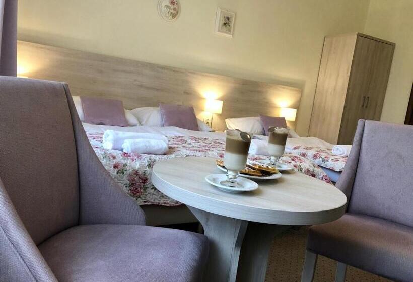 اتاق استاندارد چهار تخته, Villa Antica