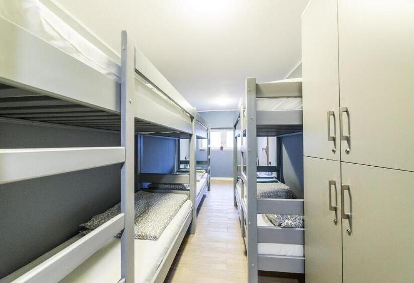 سرير فى غرفة مشتركه, Hostel Filip 2