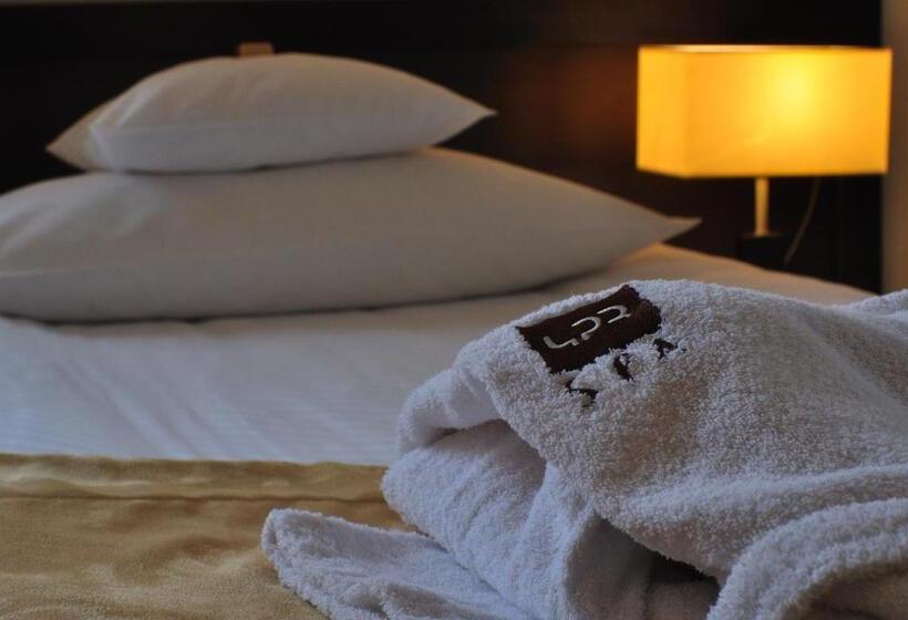Номер Стандарт с Балконом, 4 Pory Roku & Spa