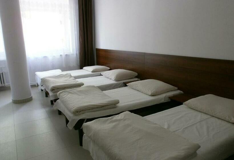 اتاق استاندارد چهارنفره با سرویس بهداشتی مشترک, Twój Hostel Klimczoka 7