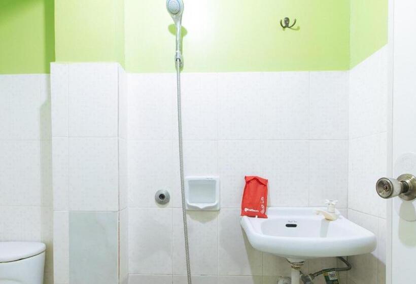 Номер Стандарт, Reddoorz Plus Near Municipality Of Luisiana Laguna