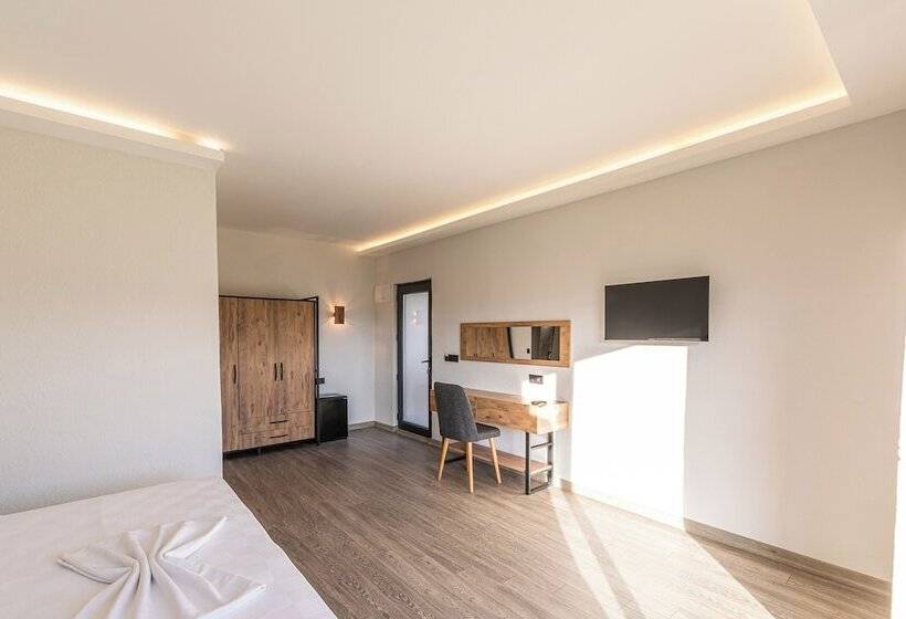 ガーデンビュースタンダードルーム, Tolstoy Un Bisikleti Otel