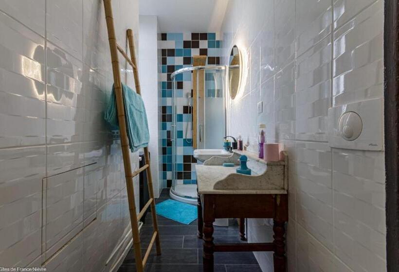 اتاق استاندارد, Bonjour Guesthouse