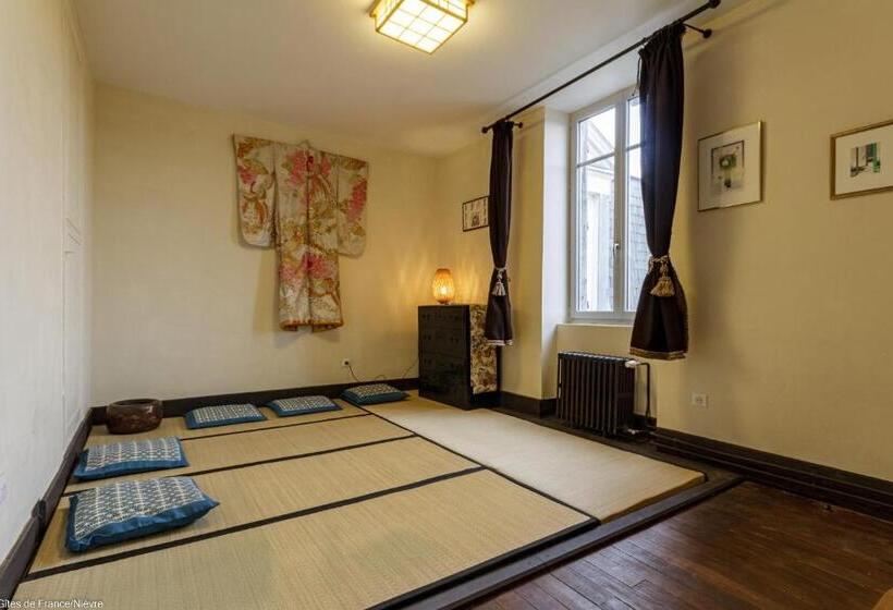 اتاق استاندارد, Bonjour Guesthouse