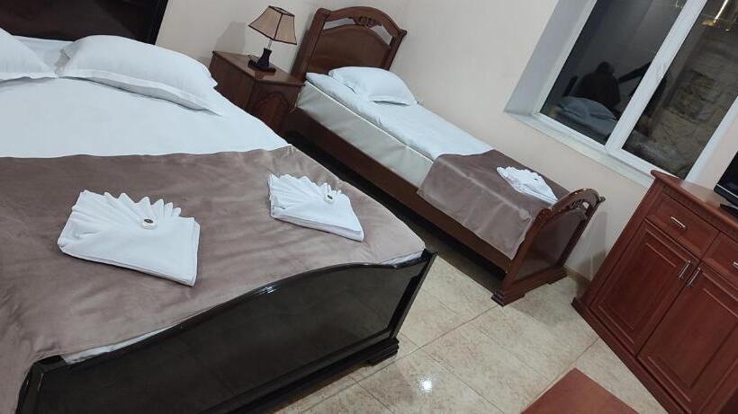 اتاق استاندارد سه نفره, Sweet Home Hotel Meghri
