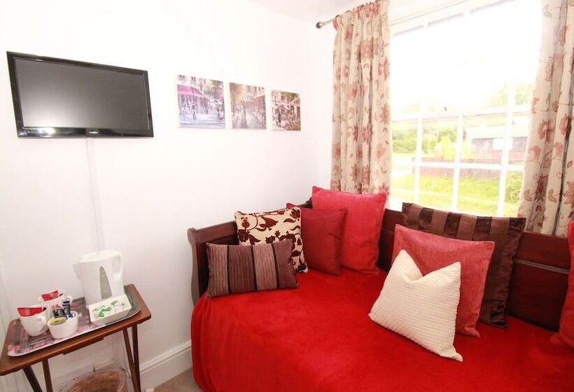 Номер Стандарт, Kings Head Inn