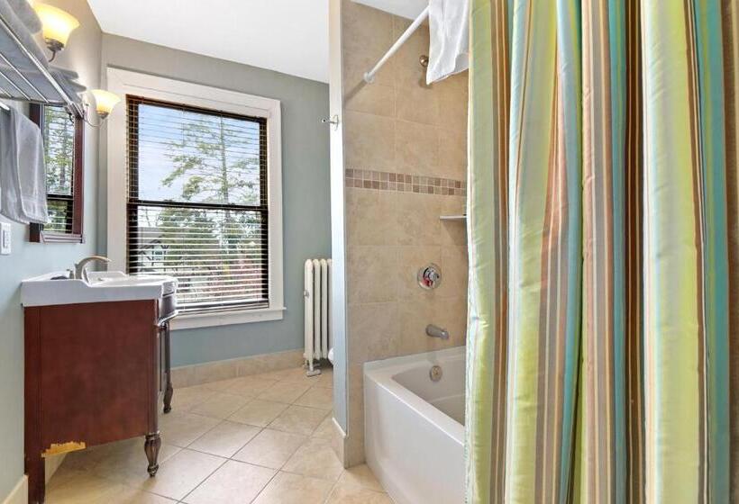 비즈니스룸, Debary Inn