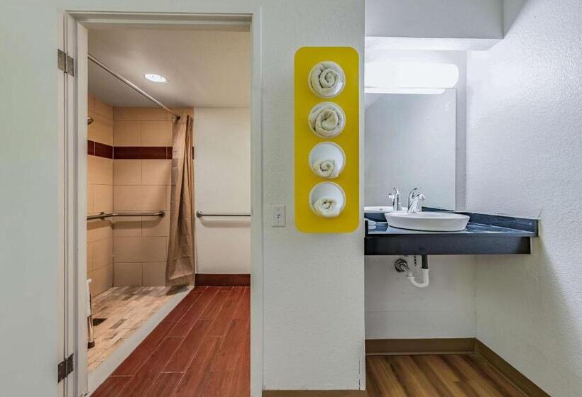 Номер Стандарт, Days Inn By Wyndham Cincinnati I 71