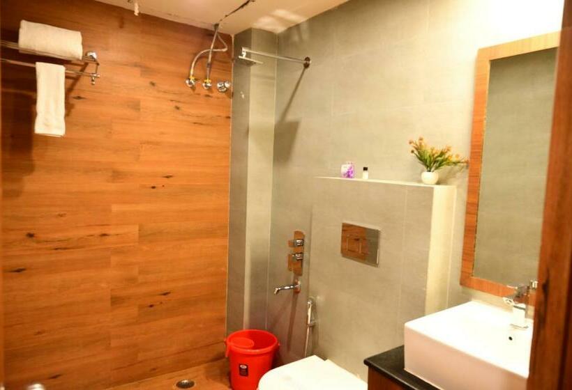 Номер Стандарт, Silkhouse Premier