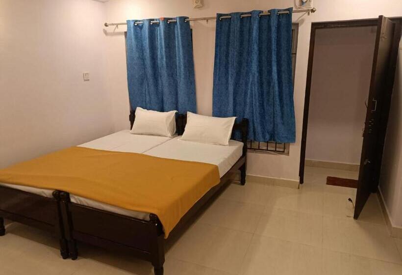 Семейный Номер, Sea Waves Rooms