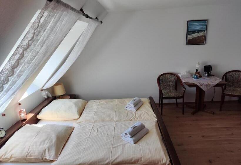 Номер Стандарт Трехместный, Pension Weidengrund
