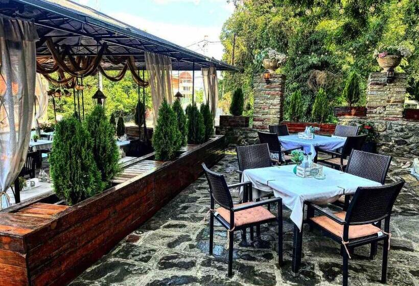 Номер Стандарт Трехместный, Andesite Boutique Residence