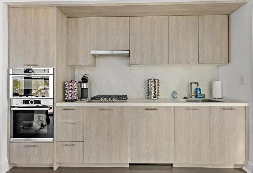 Apartamento 1 Dormitório com Sacada, Pure Voyage Shaw