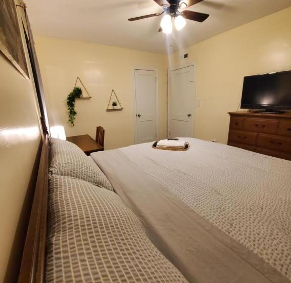 اتاق خانوادگی, Guest Suit Room Near Downtown Uofl,airport&expocenter