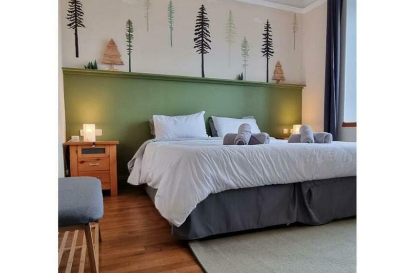 Номер Стандарт Вид на Озеро, The Place To B & B