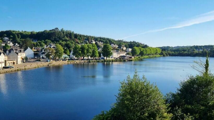 Номер Стандарт Вид на Озеро, The Place To B & B