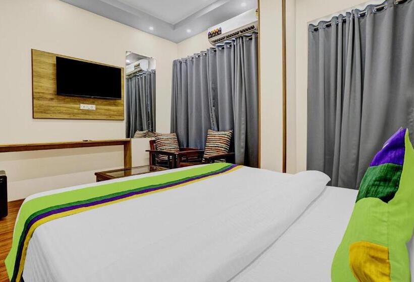 חדר דלוקס, Treebo Trend Freedom Star, Vile Parle