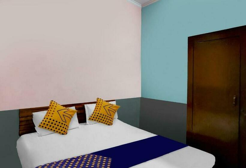 Трехместный Номер Классика, Spot On Hotel Royal Residency
