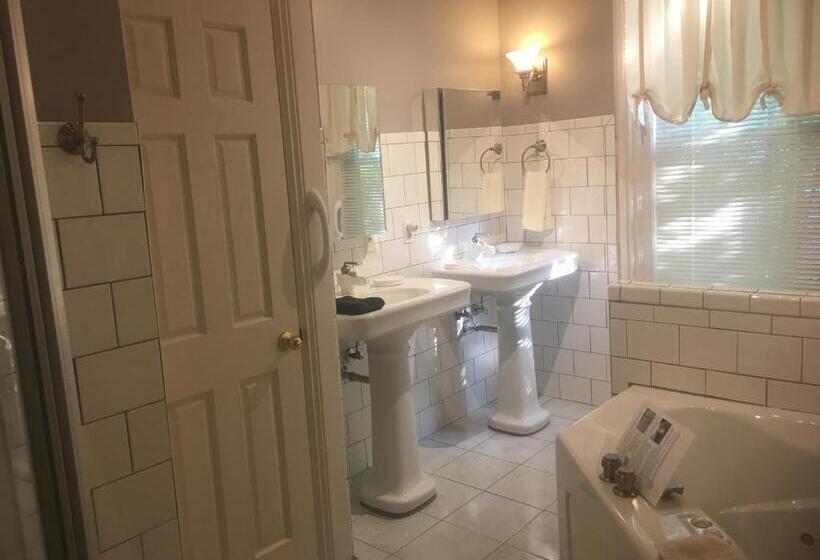 Люкс Кровать Кинг, Bayberry House Bed And Breakfast