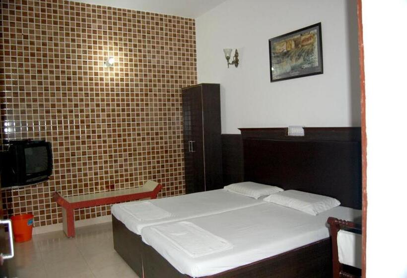 Номер Стандарт, Sidhartha Walking Distance From Tajmahal